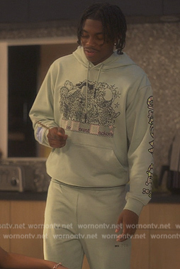 Zeke's mint graphic print hoodie and sweatpants on Grown-ish