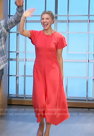 Amanda's coral midi dress on The Talk