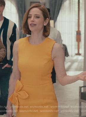 Connor's Mother's yellow bow front dress on Bel-Air