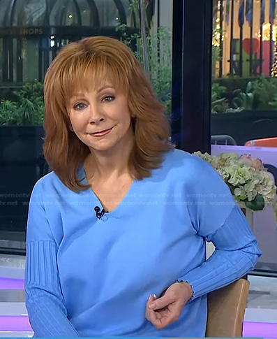Reba McEntire's blue ribbed sleeve sweater on Today