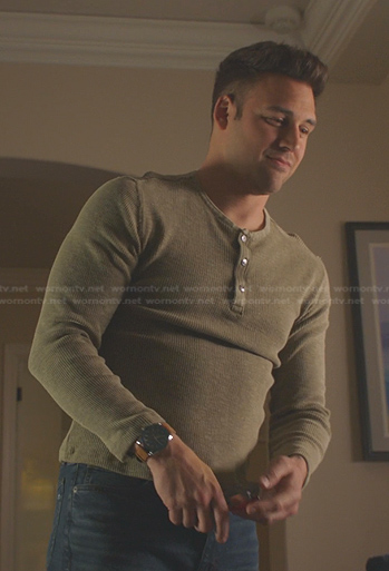 Eddie's olive green henley shirt on 9-1-1