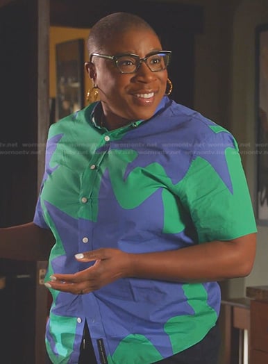 Hen's blue and green printed shirt on 9-1-1