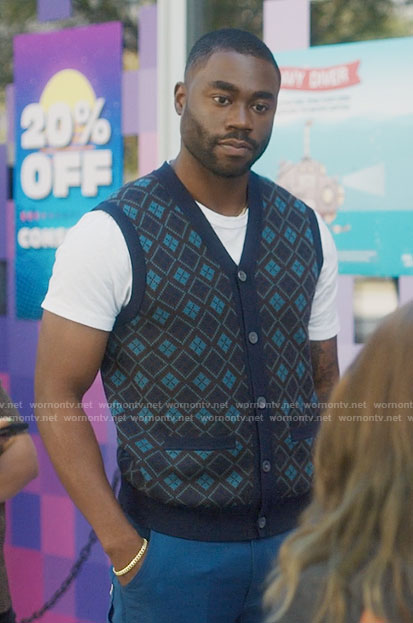 James's diamond print sweater vest on Single Drunk Female