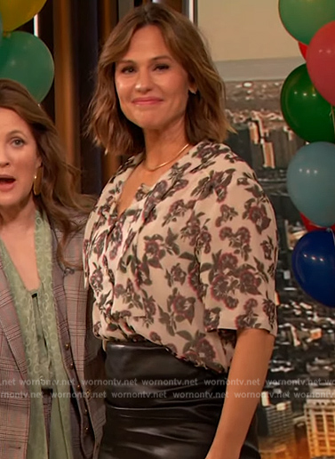 Jennifer Garner's white floral print short sleeve blouse on The Drew Barrymore Show
