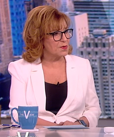 Joy's white ruched sleeve blazer on The View