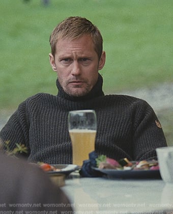 Lukas green turtleneck sweater on Succession