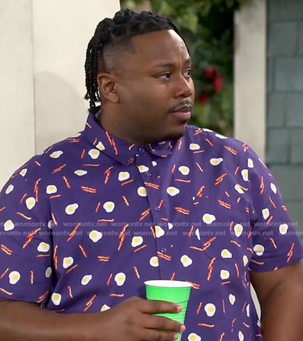 Marty's bacon and eggs print shirt on The Neighborhood