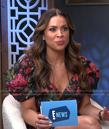 Carolina Bermudez's floral puff sleeve dress on E! News