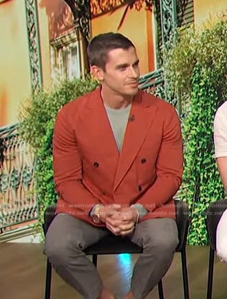 Antoni Porowski's orange double breasted blazer on Access Hollywood