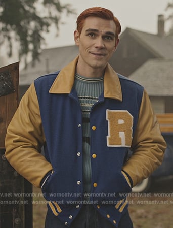 Archie's blue and yellow jacket on Riverdale