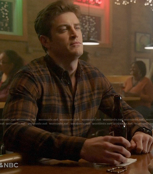 Carver's orange plaid shirt on Chicago Fire