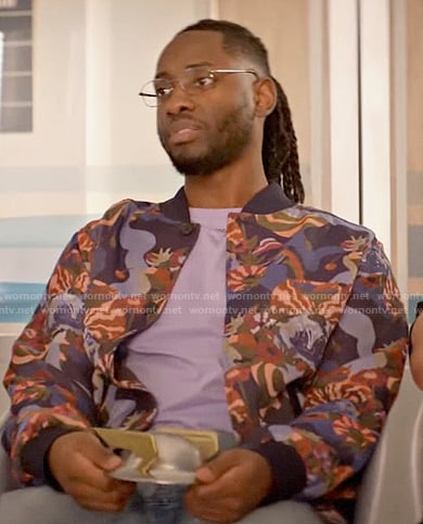 Chester's printed bomber jacket on The Flash