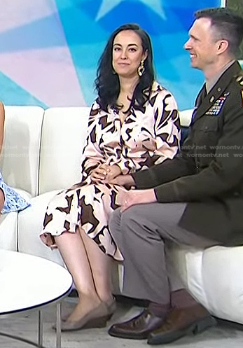 Evie King's pink and brown floral shirtdress on Today