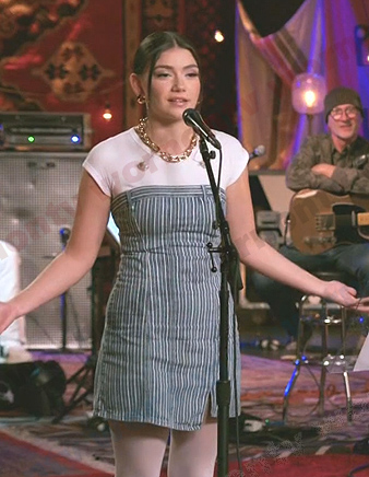 Gina Miles's strapless striped mini dress on The Voice