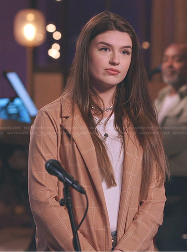 Grace West's beige plaid topper jacket on The Voice