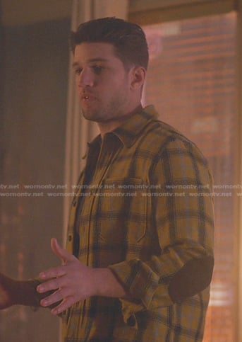 Joaquin Peréz's yellow plaid shirt on Good Trouble
