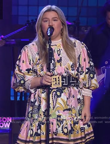 Kelly's abstract print mini dress on The Kelly Clarkson Show