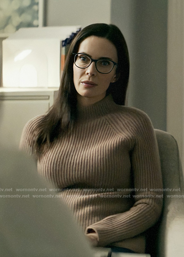 Lois's mauve sweater on Superman and Lois
