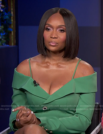 Marlo Hampton's green off-shoulder blazer dress on E! News