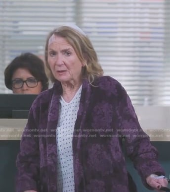 Maxine’s purple floral robe on Greys Anatomy