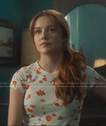 Nancy's white floral tee on Nancy Drew