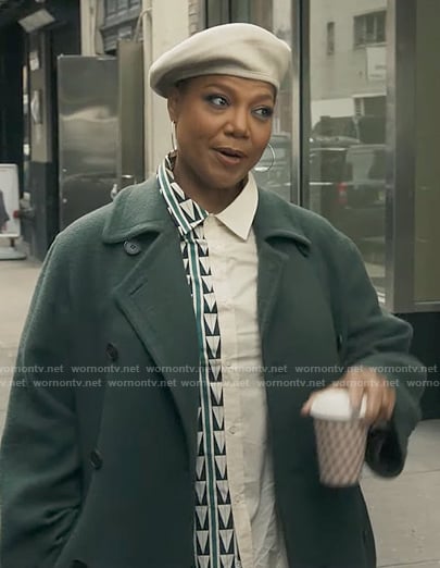 Robyn's green coat on The Equalizer
