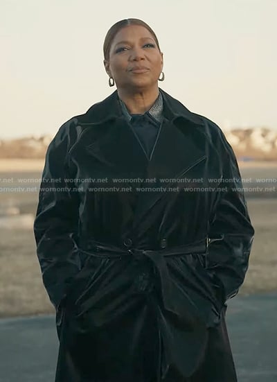 Robyn's black vinyl trench coat on The Equalizer