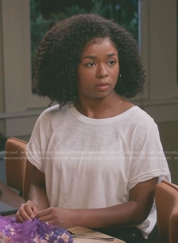 Simone's white tee on Greys Anatomy