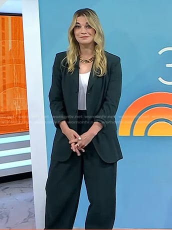 Annie Murphy's green pant suit on Today