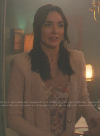 Bess's pink textured cardigan on Nancy Drew