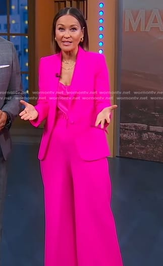 Eva's hot pink pant suit on Good Morning America