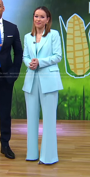 Eva's light blue pant suit on Good Morning America