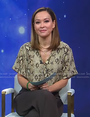 Eva's snake print short sleeve top on Good Morning America