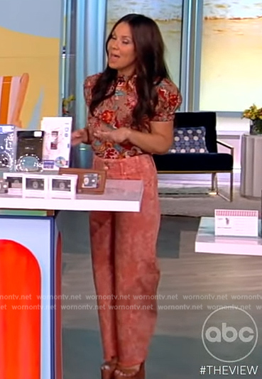 Gretta Monahan's red floral puff sleeve top on The View