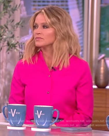 Sara's pink button down blouse on The View