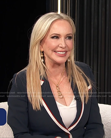 Shannon Beador's navy stripe trim blazer on E! News
