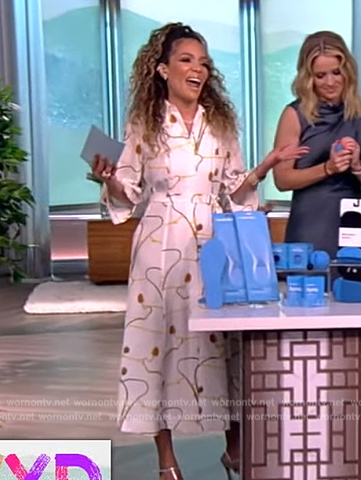 Sunny's white floral print shirtdress on The View