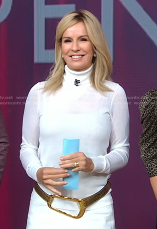 Jennifer's metallic belt on Good Morning America
