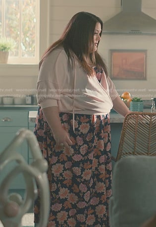 Dana's navy and pink floral dress on Sweet Magnolias