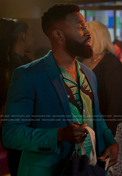 Ola's leaf print shirt and blue ombre blazer on Run the World