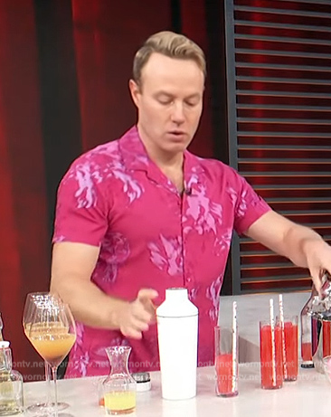 Paul Zahn's pink floral shirt on Access Hollywood