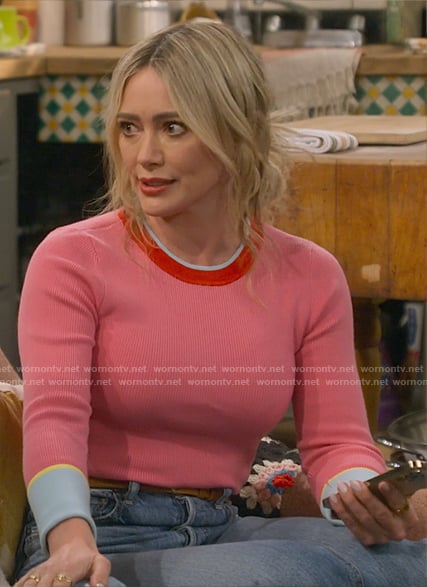 Sophie's pink sweater on How I Met Your Father