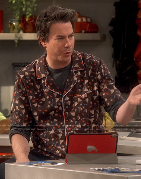 Spencer's cat eyes print shirt on iCarly