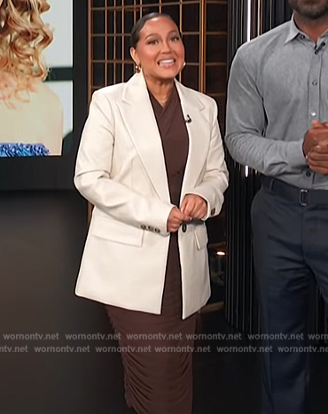 Adrienne's brown ruched bodycon dress on E! News