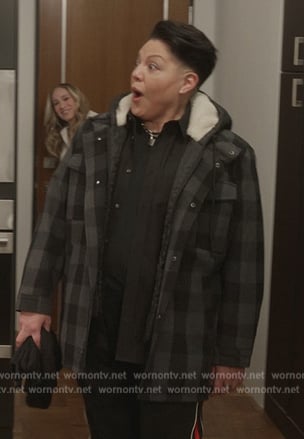Che's gray check print jacket on And Just Like That
