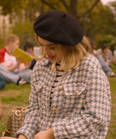 Imogen's blue houndstooth jacket with pearl buttons and black beret on Heartstopper