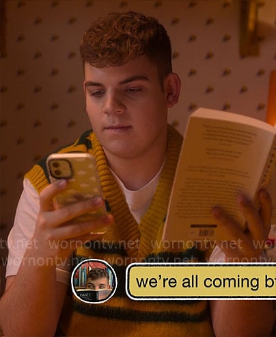 Isaac's yellow striped sweater vest on Heartstopper