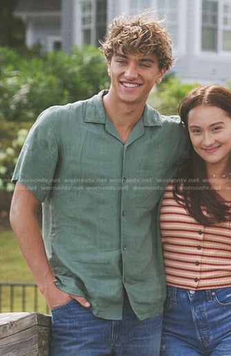 Jeremiah's green short sleeve shirt on The Summer I Turned Pretty