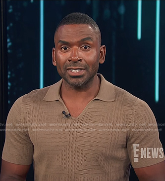 Justin's brown pointelle polo shirt on E! News