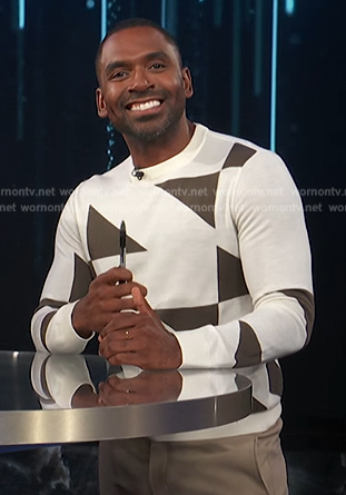 Justin's geometric print sweatshirt on E! News